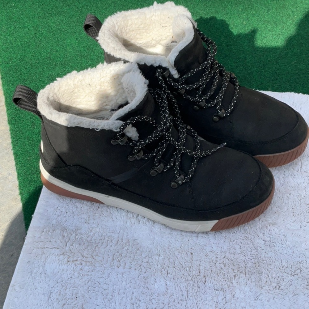 Northface winter boots